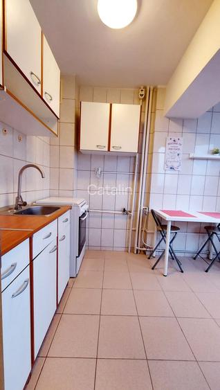 Proprietar inchiriez garsoniera Crangasi metrou