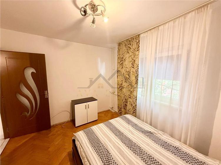 Apartament cu 2 camere decomandat în Girocului
