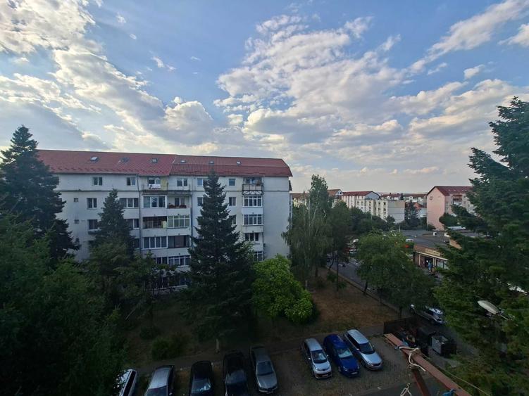 Apartament cu 2 camere semidecomandat în Mihai Viteazul