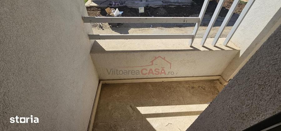 Casă cu 4 camere cu Teren 350 Mp în Sintești