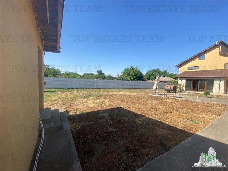 Duplex cu 4 camere cu Teren 1045 Mp în Arsa