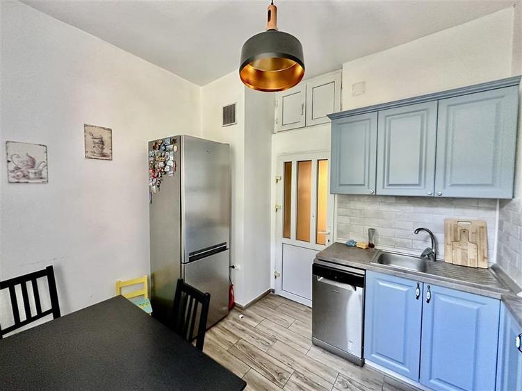 Apartament cu 3 camere decomandat în Eminescu