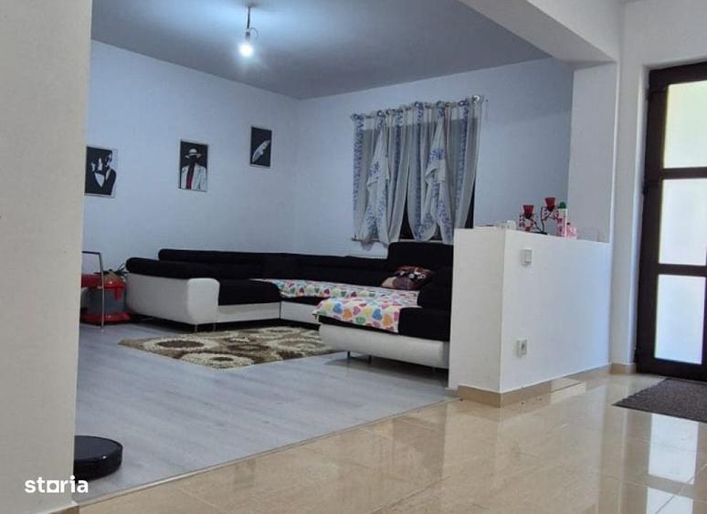 Casă cu 3 camere în Bârnova