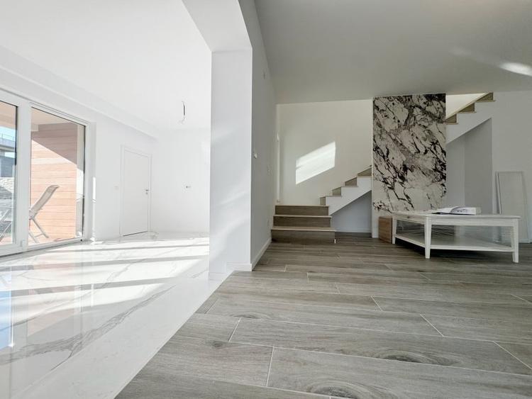 Duplex cu 5 camere cu Canalizare în Braytim