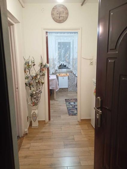Apartament cu 2 camere semidecomandat în Colentina