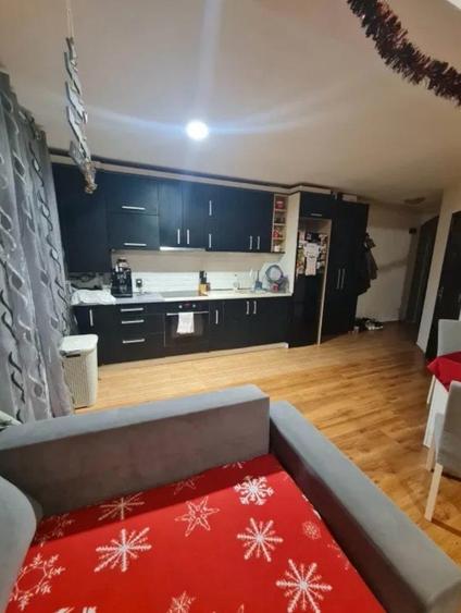 Apartament cu 3 camere semidecomandat, mobilat în Florești — fotografia 3