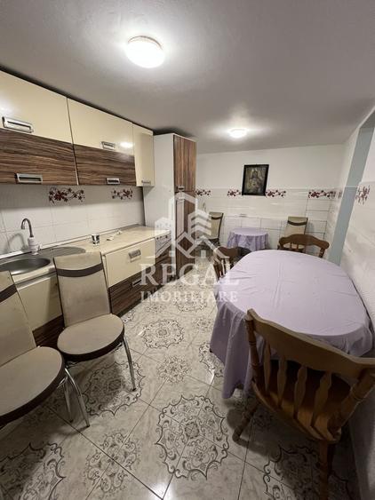 Casă individuală cu 3 camere cu Canalizare în Central