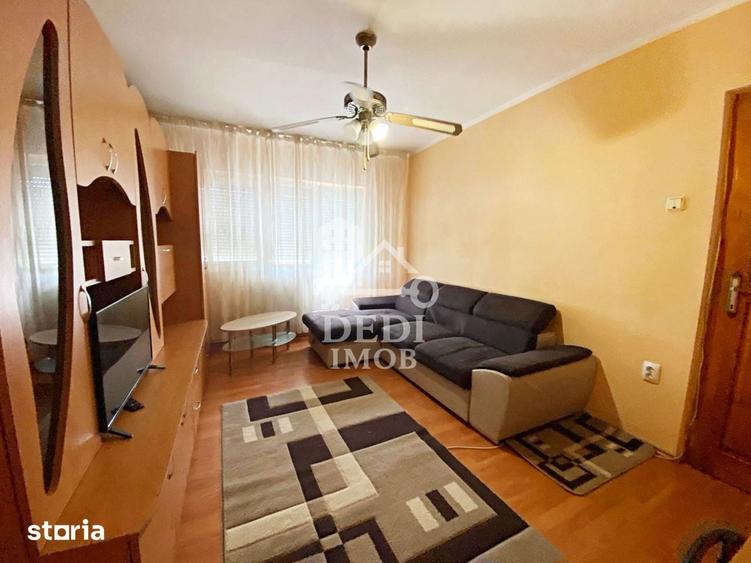 Apartament cu 3 camere decomandat în Orașul Nou