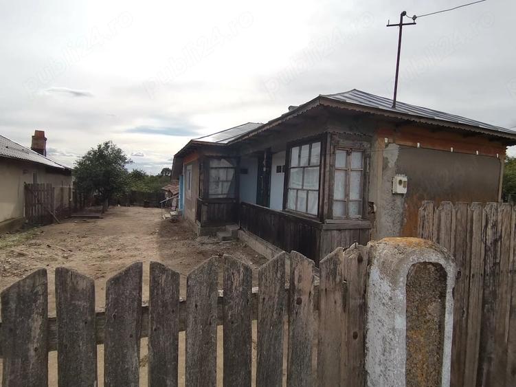 Casă cu 3 camere cu Teren 1133 Mp în Văleni
