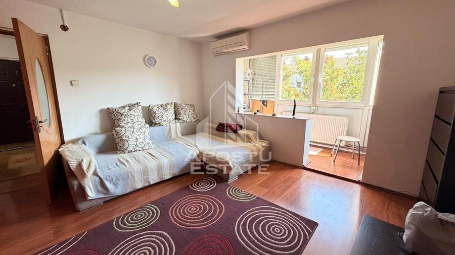 Apartament cu 2 camere semidecomandat, mobilat în Freidorf