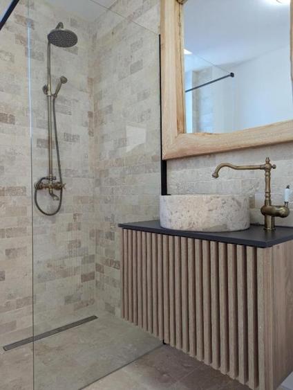 Casă individuală cu 4 camere cu Teren 250 Mp în Mamaia-Sat