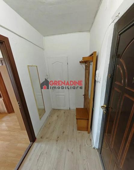 Garsonieră decomandată în Bartolomeu