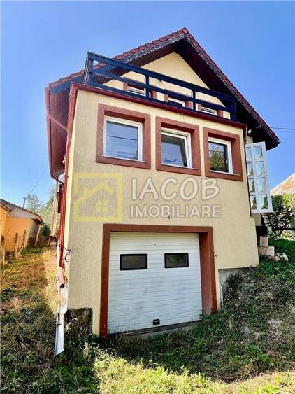 Casă individuală cu 3 camere cu Canalizare în Faraoani