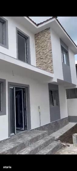 Casă cu 4 camere cu Teren 200 Mp în Central