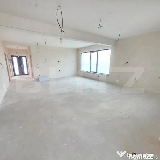 Casă cu 4 camere cu Teren 546 Mp în Central