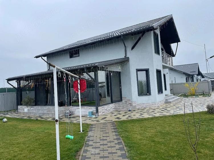 Casă cu Teren 650 Mp în Horia