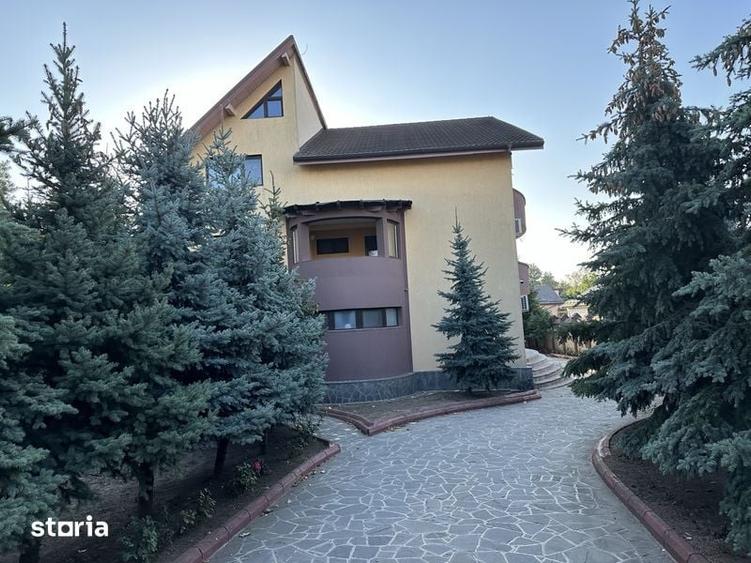 Casă cu 4 camere cu Teren 890 Mp în Brănești