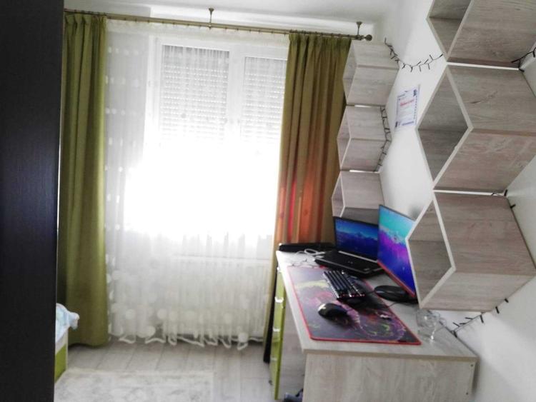 Apartament cu 3 camere decomandat în Dărmănești