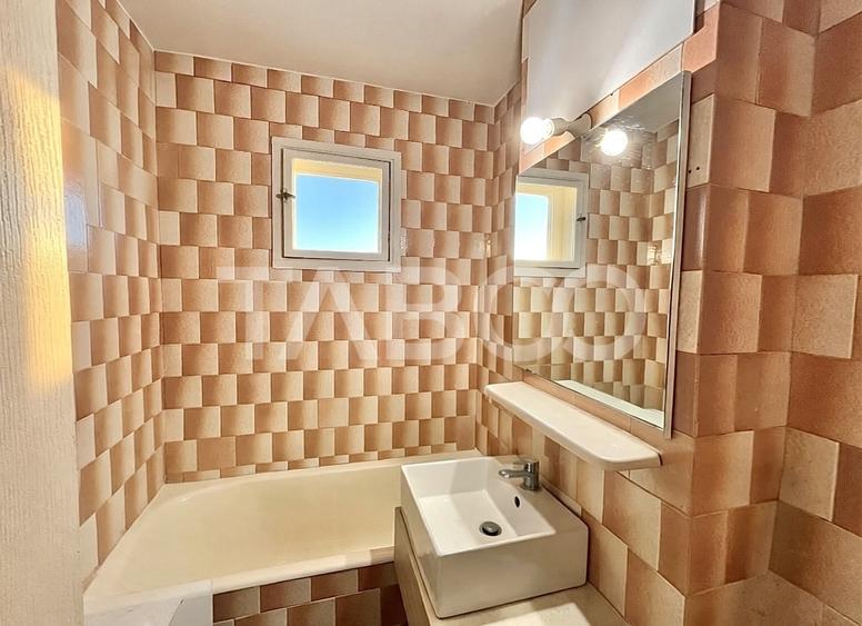 Apartament cu 3 camere semidecomandat, mobilat în Grigorescu