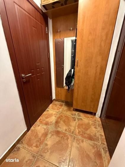 Apartament cu 3 camere semidecomandat în Brazda lui Novac