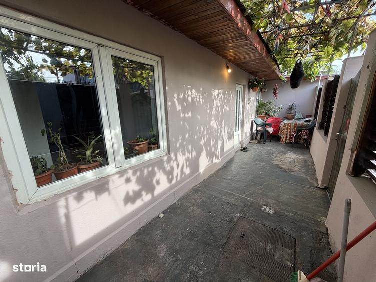Casă cu 4 camere cu Teren 100 Mp în Central