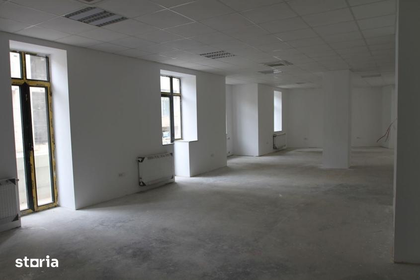 Spațiu comercial, de 134 mp, în Romană