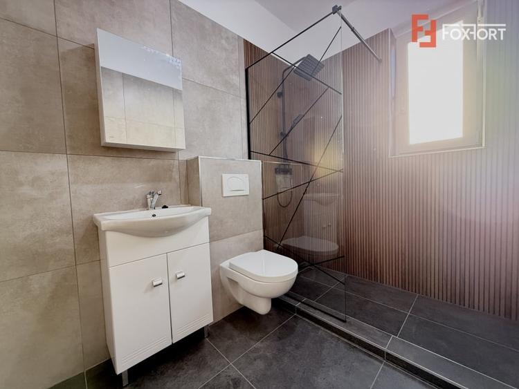 Duplex cu 4 camere cu Canalizare în Săcălaz