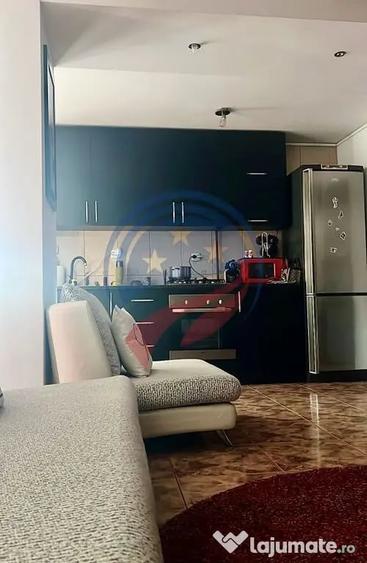 Apartament cu 3 camere decomandat în Craiovița Nouă