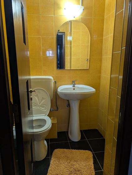 Apartament cu 4 camere decomandat în Central