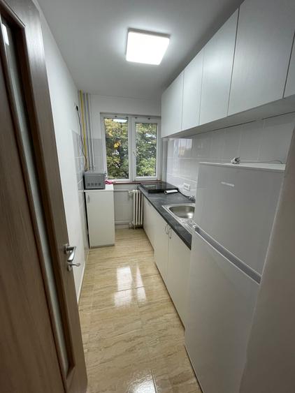 Apartament cu 3 camere nedecomandat în Circumvalațiunii