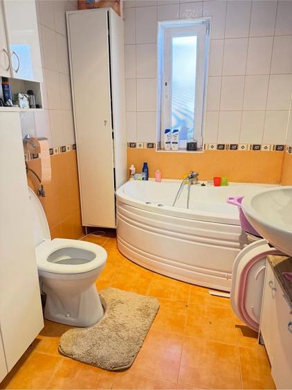 vand casa cu 5 camere Fratelia - 12