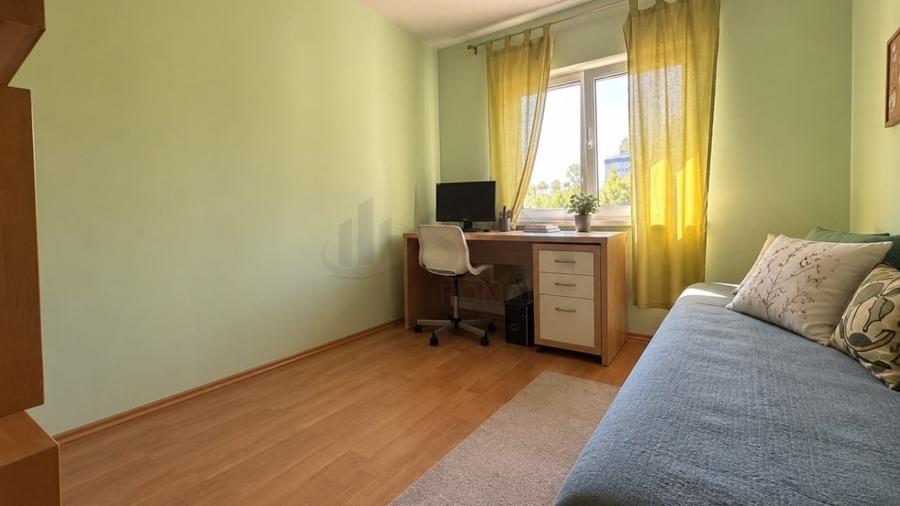 Apartament cu 3 camere decomandat în Băneasa