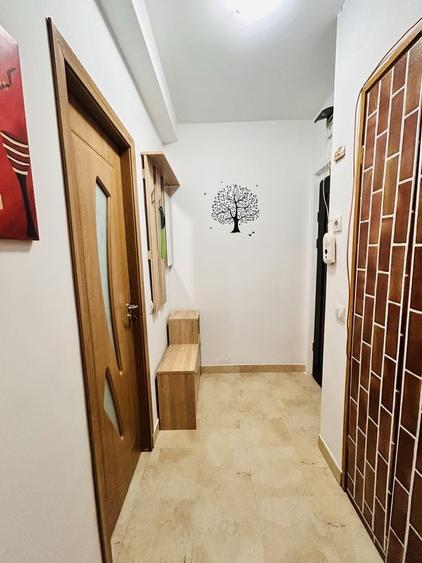 Apartament cu 2 camere decomandat în Frații Golești