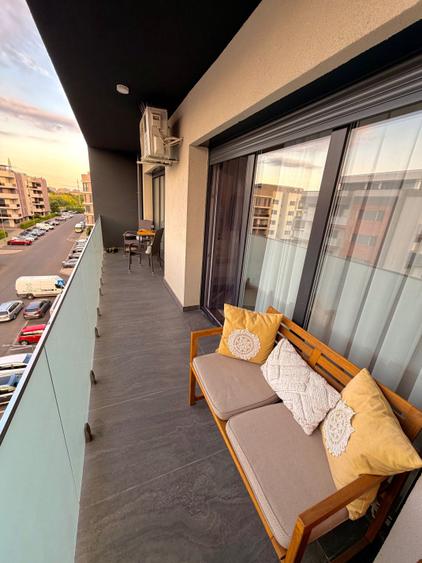 Apartament cu 2 camere decomandat în Lotus