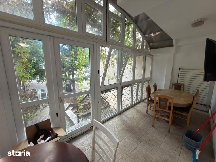 Casă cu 5 camere cu Teren 280 Mp în 1 Mai