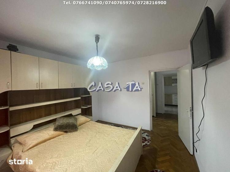 Apartament cu 4 camere decomandat în Central