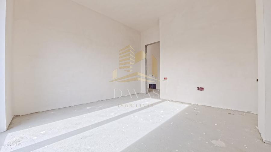 Apartament cu 3 camere semidecomandat în Baciu
