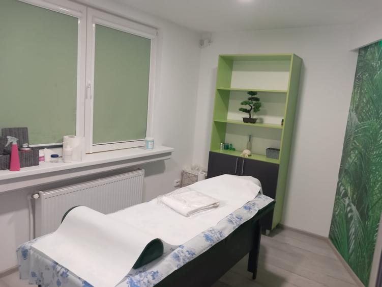Apartament cu 3 camere decomandat în Victoriei