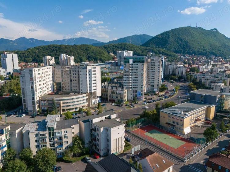 Apartament cu 2 camere decomandat în Centrul Civic