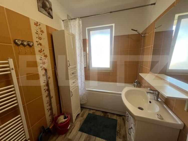 Apartament cu 2 camere semidecomandat, mobilat în Florești