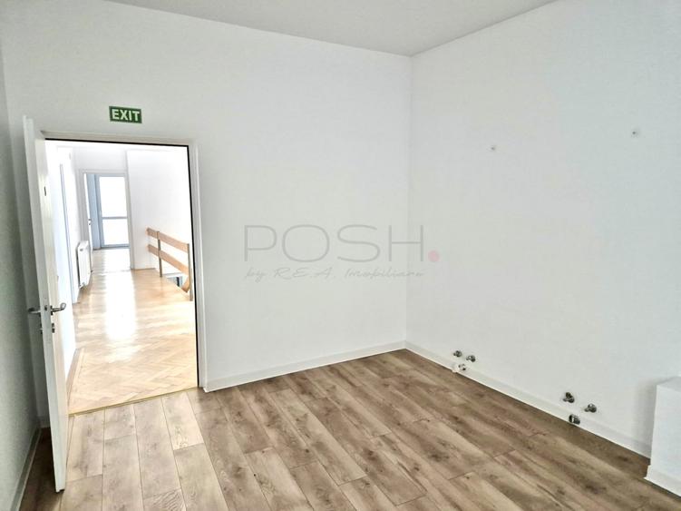 Casă individuală cu 9 camere cu Teren 165 Mp în Dorobanți