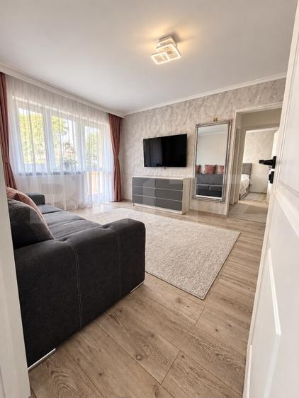Apartament cu 2 camere semidecomandat, mobilat în Zamfirescu