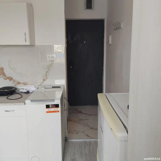 Garsonieră decomandată în UTA