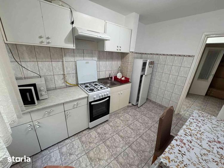 Apartament cu 3 camere decomandat în Inel II