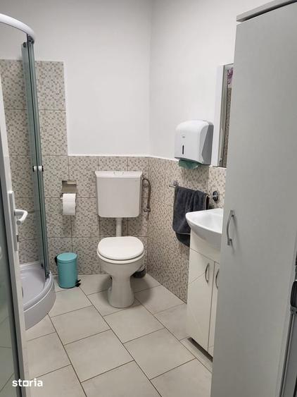 Spațiu comercial, de 70 mp, în Pârneava