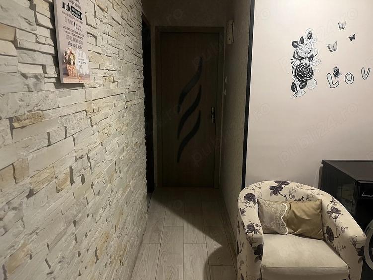 Apartament cu 3 camere decomandat în Granit