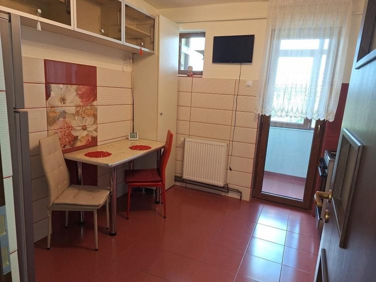 Apartament cu 3 camere în Popoveni