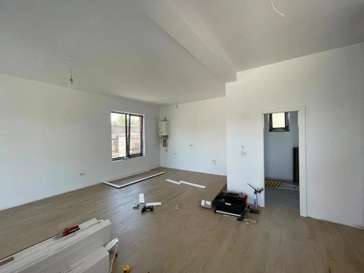 Duplex 4 camere 3 dormitoare | Curte amenajata | Mosnita-Noua - 1