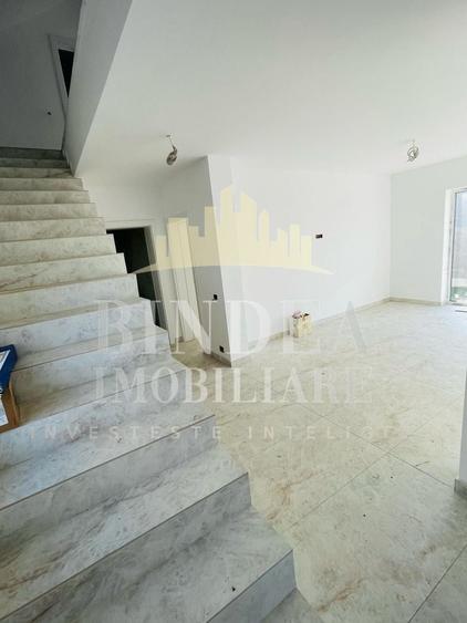 Casă individuală cu 4 camere cu Canalizare în Giarmata