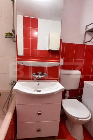 Apartament cu 3 camere decomandat, mobilat în Sângeorgiu de Mureș